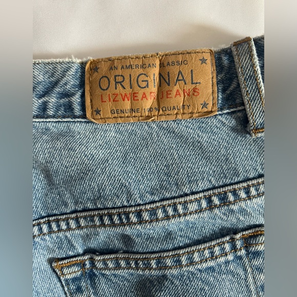 Liz Claiborne classic fit jeans. Size 10PS. - Picture 7 of 9